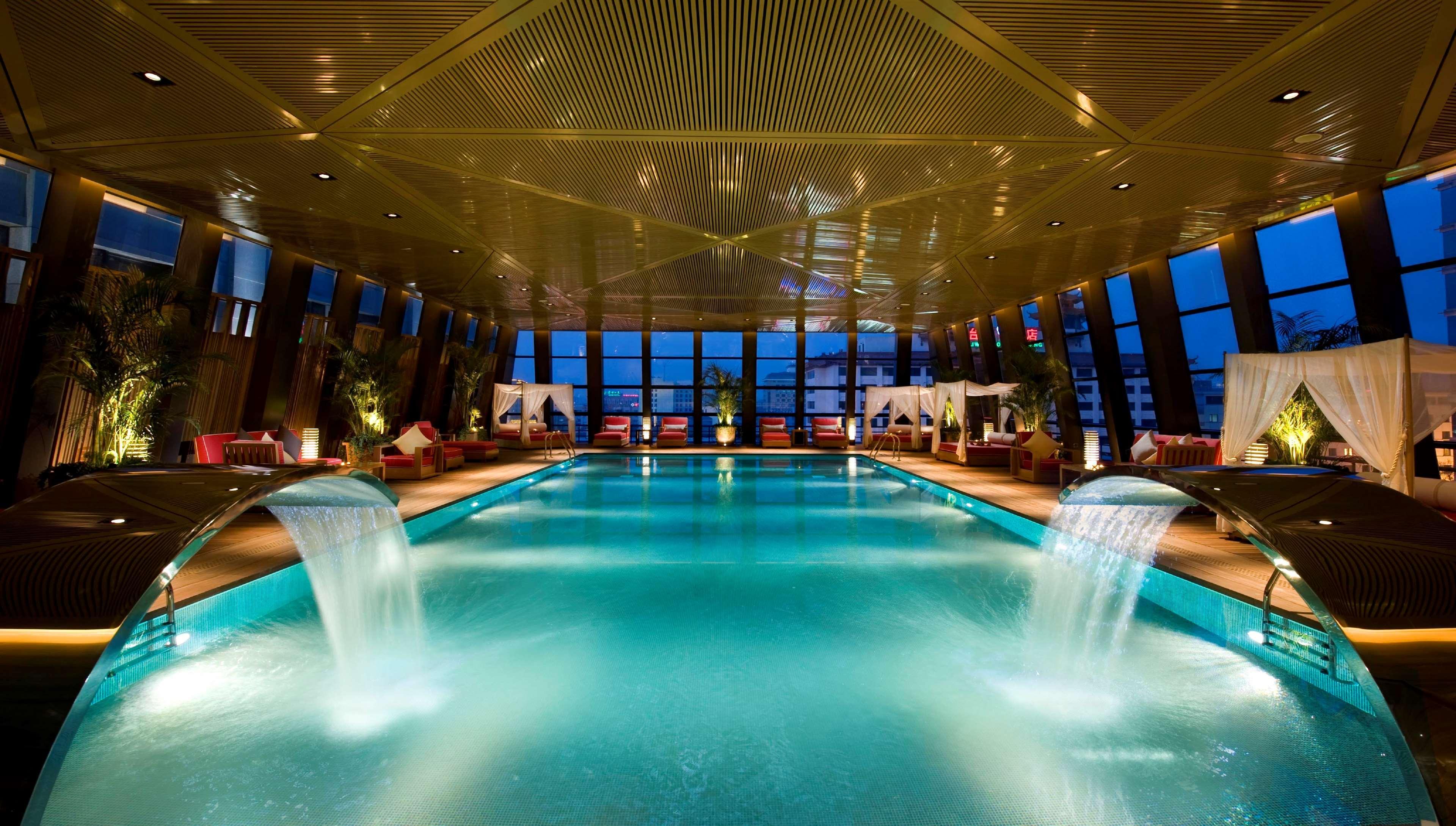 Hilton Wangfujing Hotel 5*