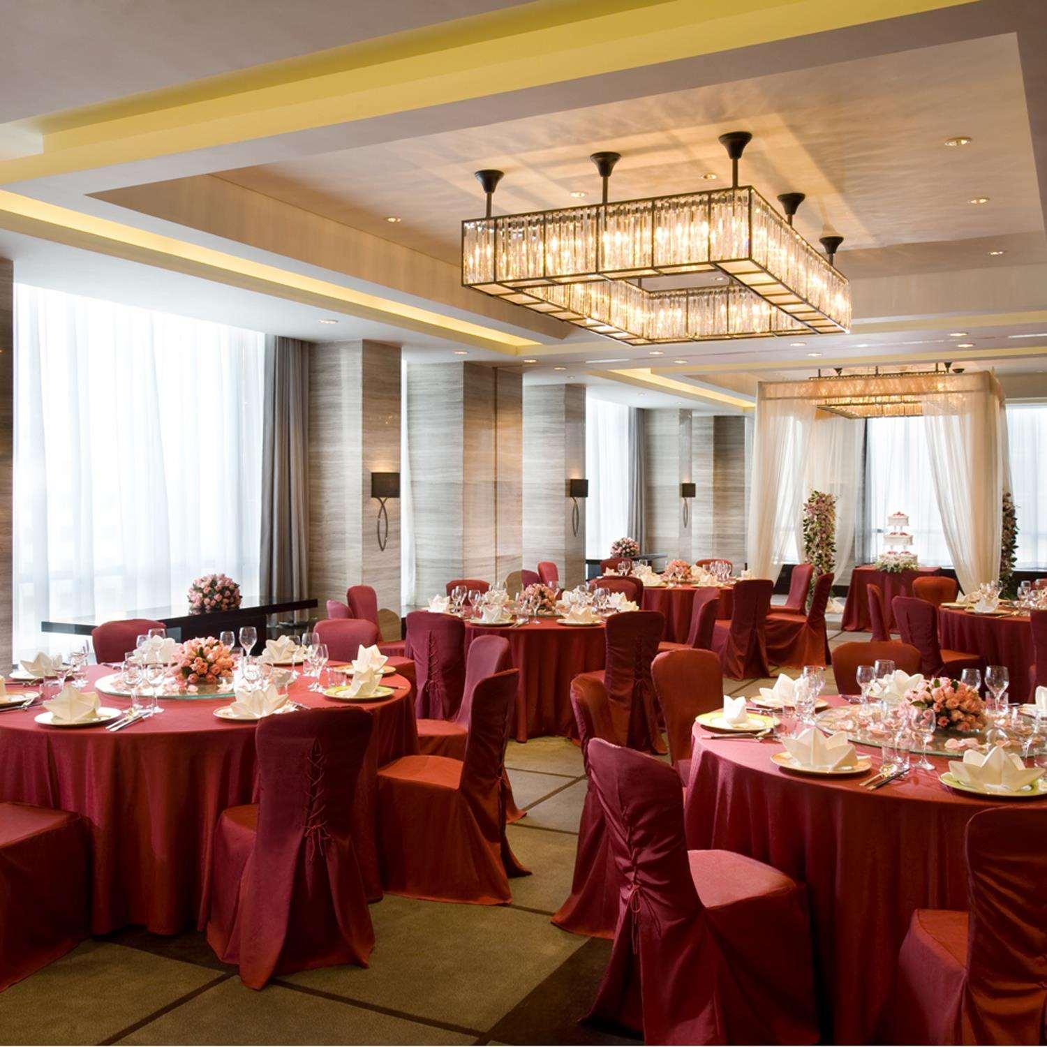 Hotel Hilton Wangfujing 5*