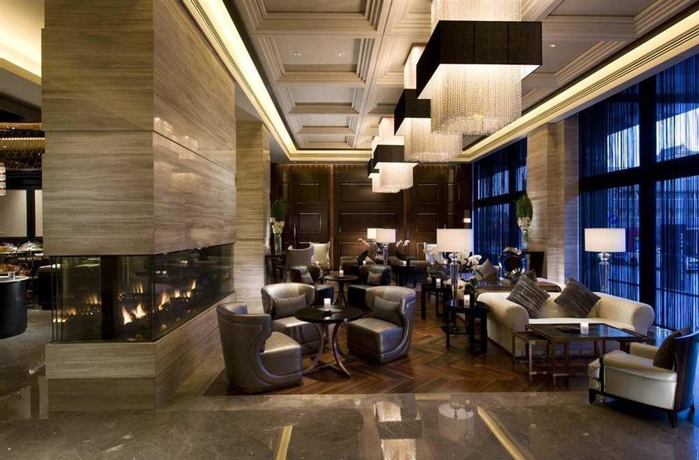 Hilton Wangfujing 5*