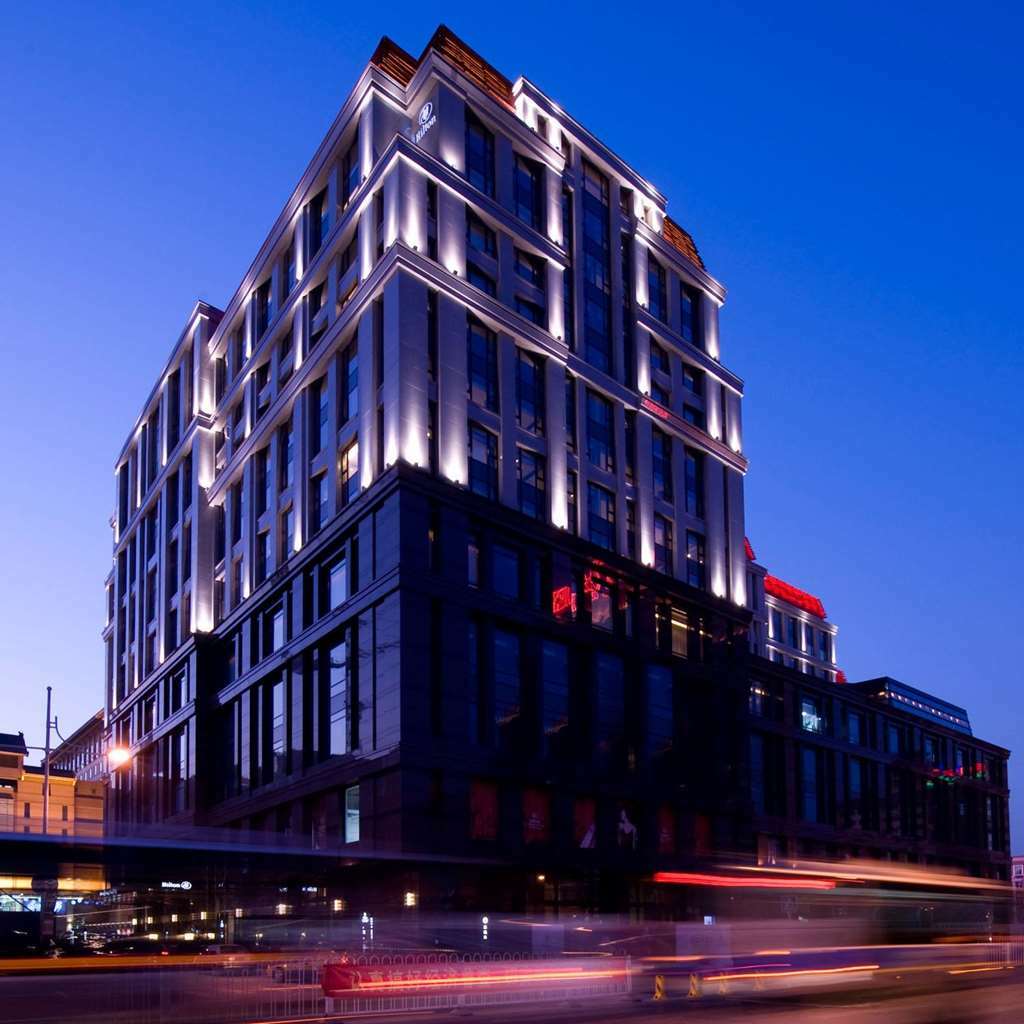Hotel Hilton Wangfujing 5*